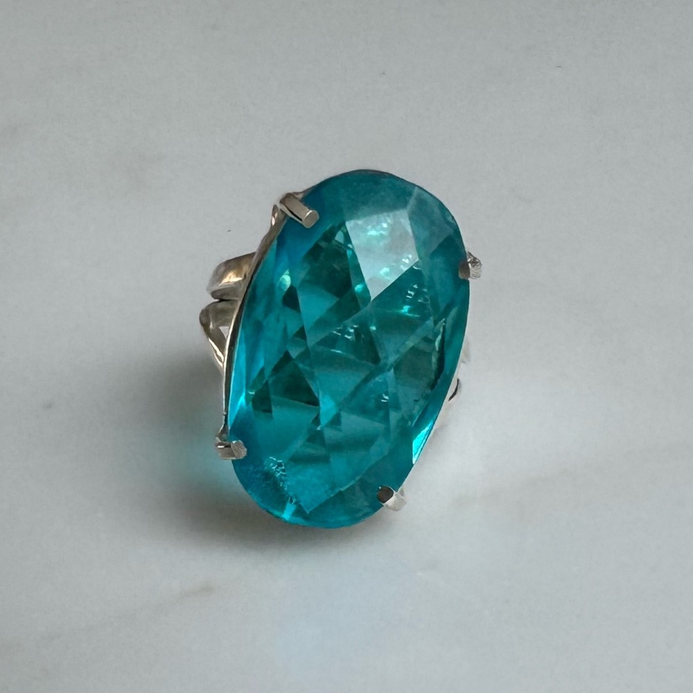 NWOT Sundance Blue Grotto Ring, Blue Topaz, Sterling Silver